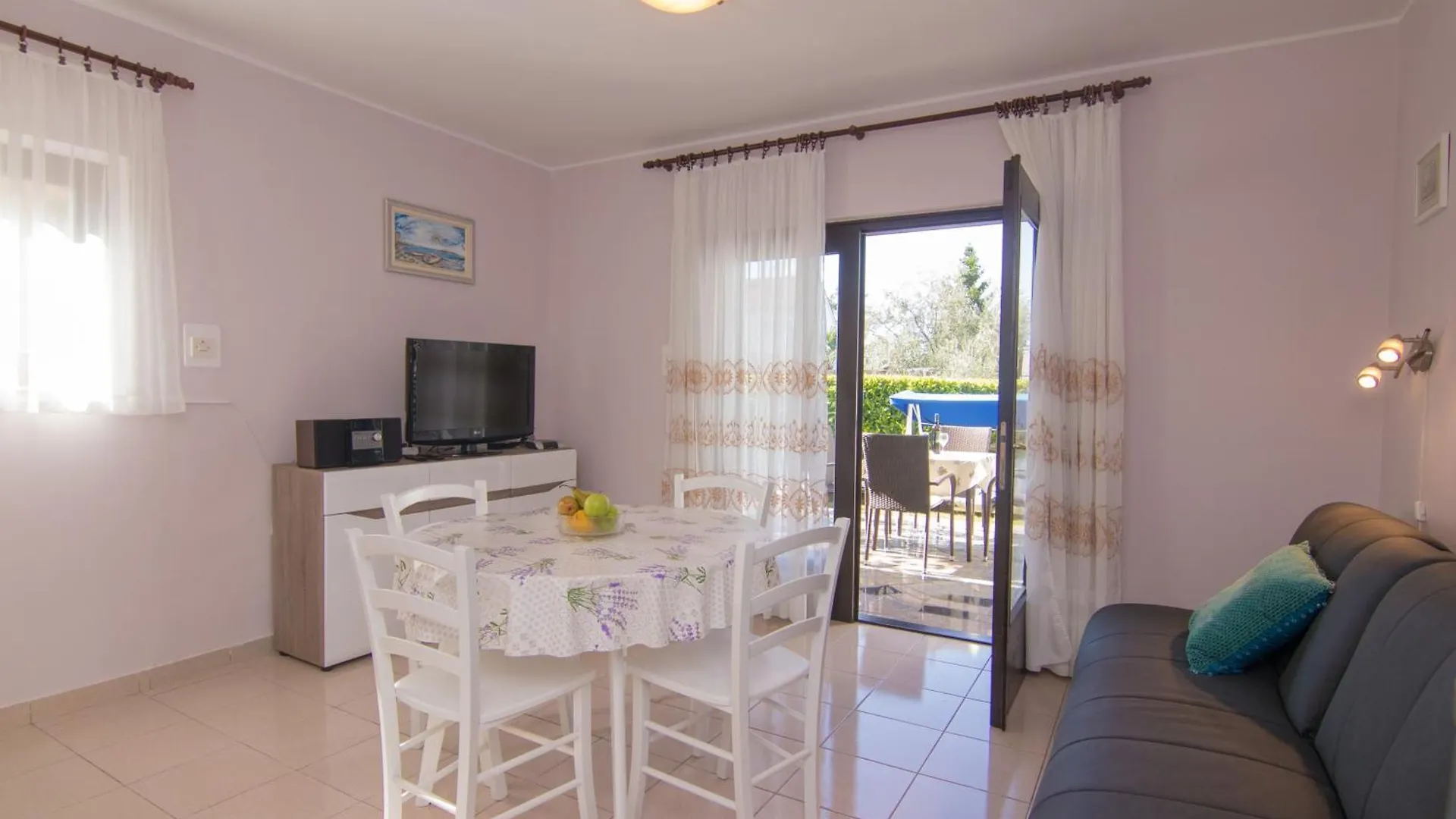 Holiday House Ingrid Malinska Casa de Férias